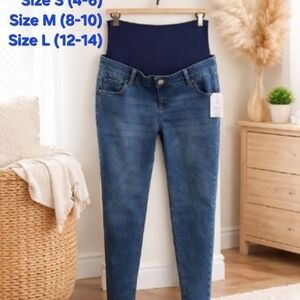 Women's Blue High-Waisted Jeans